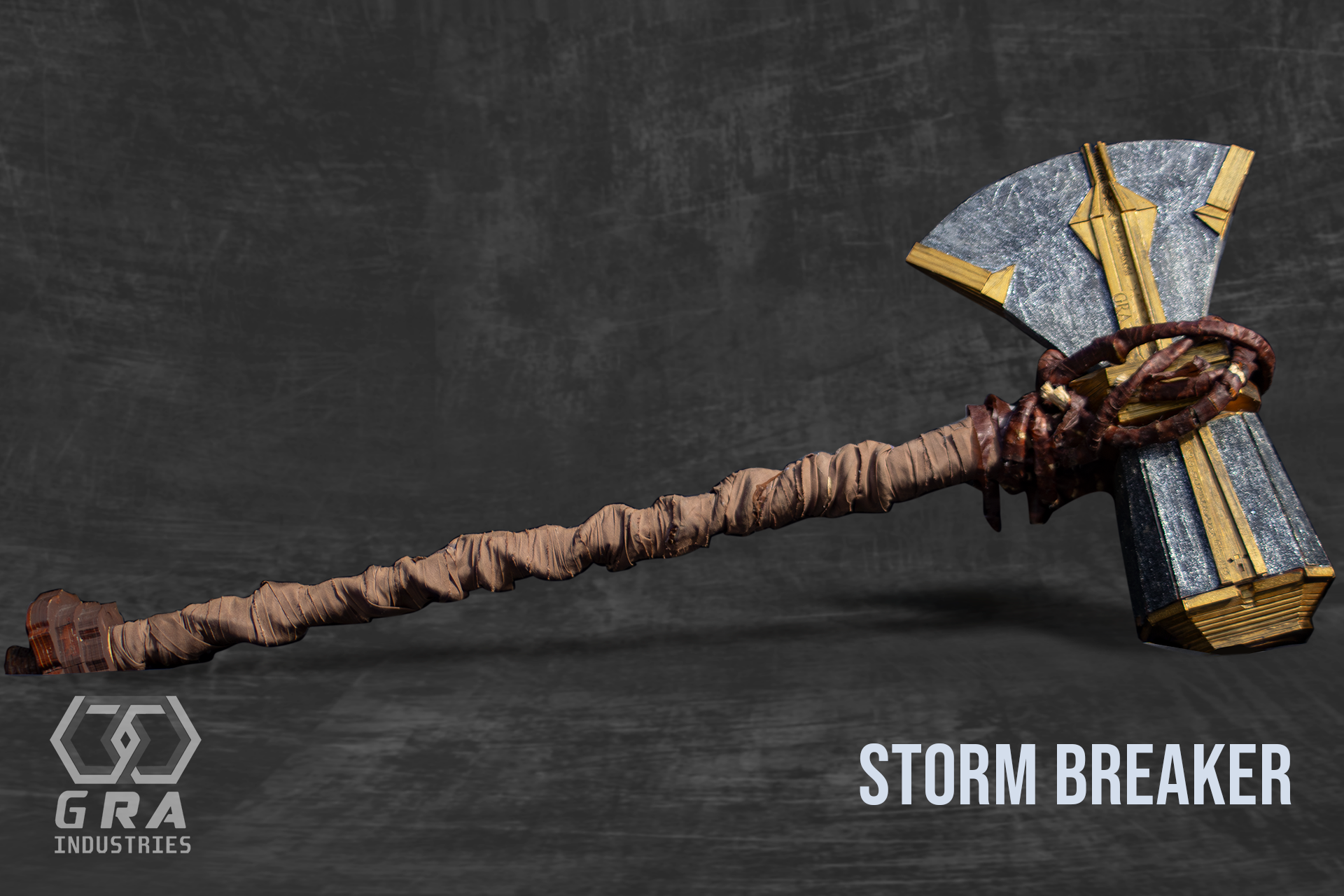 Storm Breaker Prop Replíca